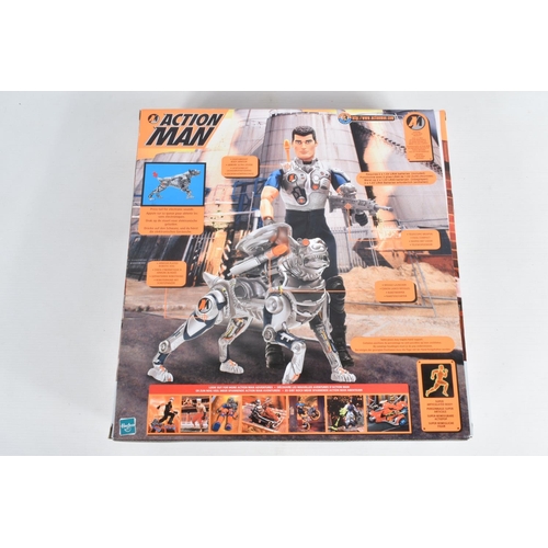 95 - A COLLECTION OF ACTION MAN BOXED AND UNBOXED FIGURES, ACCESSORIES, AND WALKIE TALKIES, the boxed fig... 