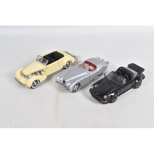 120 - A TRAY OF UNBOXED FRANKLIN MINT MODEL VEHICLES, to include a 1988 Porsche 911, two 1935 Boattail Roa... 