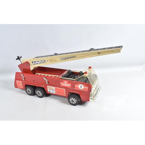 133 - THREE TONKA TOYS AERIAL LADDER FIRE TRUCKS, all ladders raise and lower, two with working extension ... 