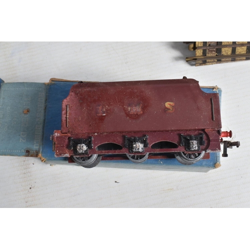 142 - A QUANTITY OF BOXED AND UNBOXED HORNBY DUBLO ITEMS, to include unboxed class N2 Tank No.6699, G.W.R.... 