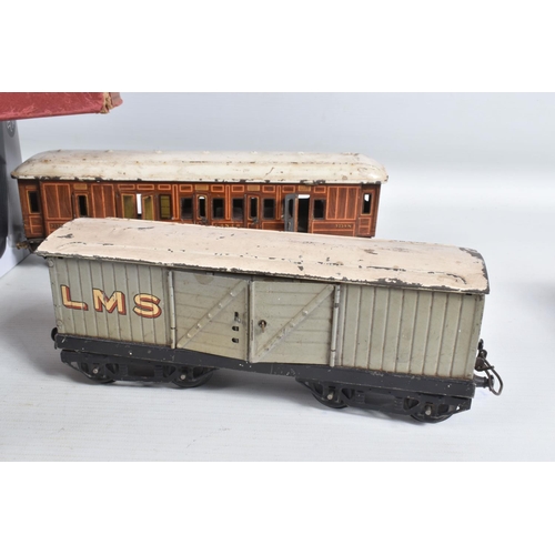 151 - A QUANTITY OF ASSORTED O GAUGE MODEL RAILWAY ITEMS, a scratch/kit built live steam 0-4-0 tank locomo... 