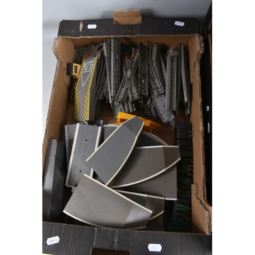 158 - A QUANTITY OF BOXED AND UNBOXED OO GAUGE LINESIDE BUILDINGS, ACCESSORIES AND TRACK, to include boxed... 