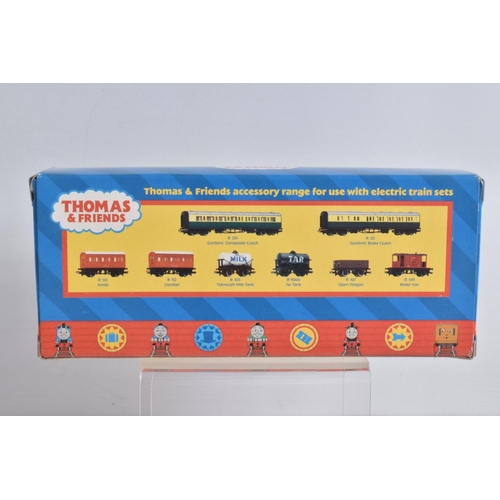 166 - A BOXED HORNBY OO GAUGE THOMAS AND FRIENDS THOMAS LOCOMOTIVE, No.1 (R351), with instructions and two... 