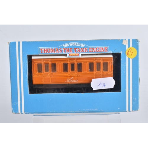 167 - A BOXED HORNBY OO GAUGE THE WORLD OF THOMAS THE TANK ENGINE THOMAS LOCOMOTIVE, No.1 (R351), with ins... 