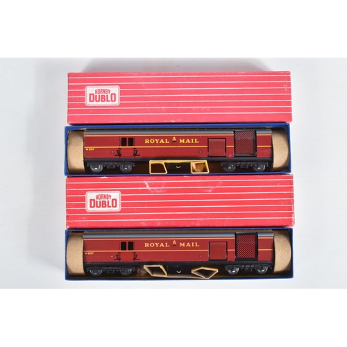 180 - ASSORTED BOXED HORNBY DUBLO COACHING STOCK, Mk.1 Corridor Brake 2nd (4053), 2x Passenger All Brake (... 