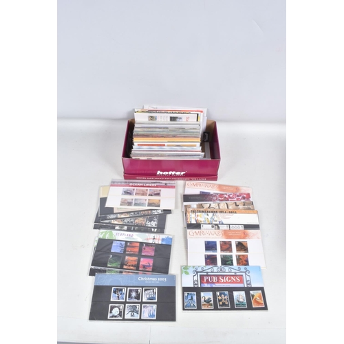 205 - COLLECTION OF GB STAMPS IN 6 ALBUMS TO 1997. We note 1840 penny black and 1840 2d blue, mint commems... 