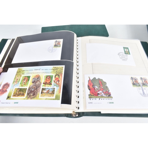 208 - MOST EXTENSIVE EIRE / IRELAND COLLECTION IN 12 LINDNER DUAL HINGELESS ALBUMS. Appears largely comple... 