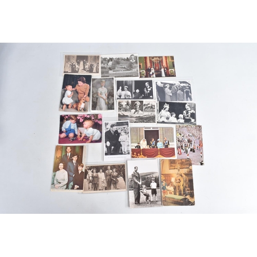 251 - A LARGE COLLECTION OF POSTCARDS, APPROXIMATELY 550, to include Kronprinzliiche Family, Life Guard, L... 