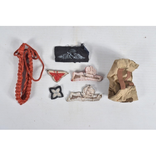 264 - A FIFTEENTH LONDON REGIMENT PAIR OF WWI MEDALS AND SOME CLOTH INSIGNA, the medals are correctly name... 