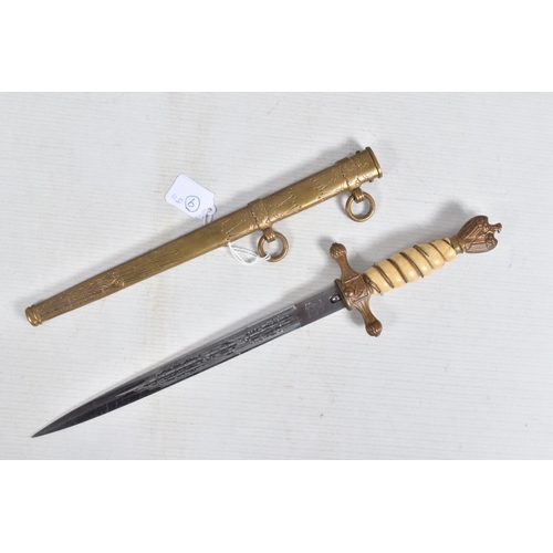 271 - A GERMAN KRIEGSMARINE OFFICERS DRESS DAGGER MADE BY EICKHORN OF SOLIGEN, this has the makers name an... 