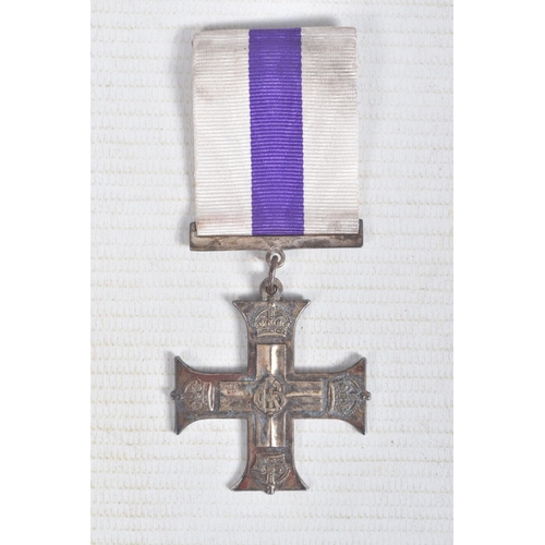 282 - WORLD WAR ONE GEO V MILITARY CROSS, IN ORIGINAL BOX OF ISSUE(lid detached) This award was instituted... 