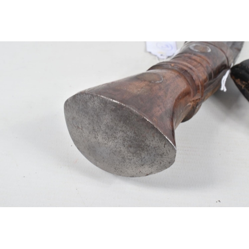 292 - A WWI ERA GHURKA KUKRI KNIFE & SCABBARD WITH MAKERS MARKS AND DATED, this Kukri, is marked with the ... 