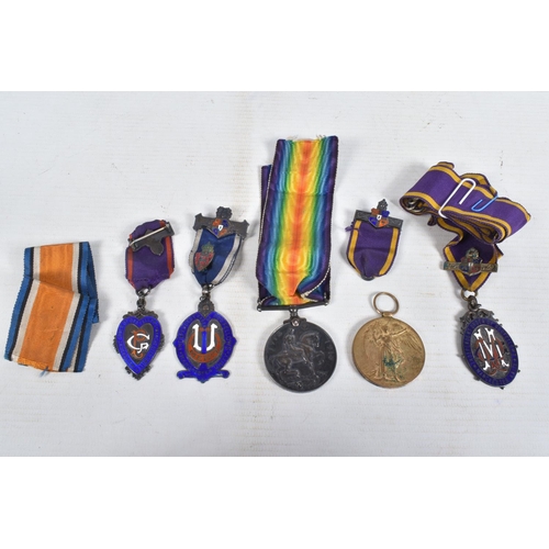 295 - A COLLECTION OF MEDALS FROM WWI, WWII, ODD FELLOWS AND A SPECIAL CONSTABULARY MEDAL, the WWI pair of... 