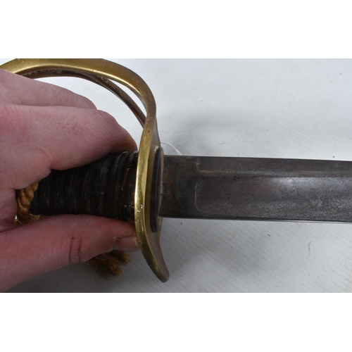 319 - A NINETEENTH OR TWENTIETH CENTURY CAVALRY SWORD, this comes complete with its original scabbard, we ... 