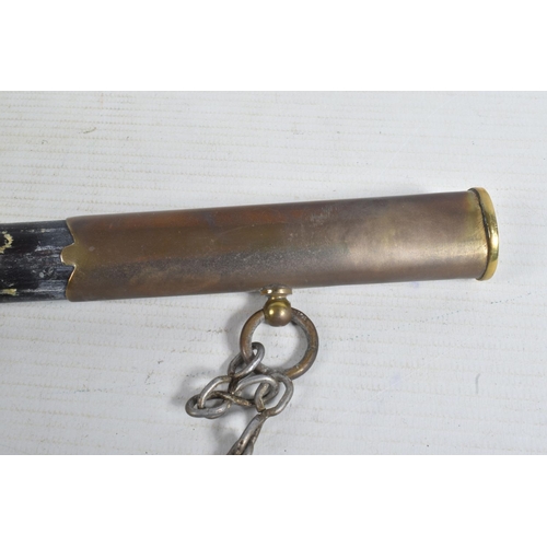 325 - A 20TH CENTURY EUROPEAN NAVAL OFFICERS PARADE SWORD, possibly Italian, brass pommel and guard, woode... 