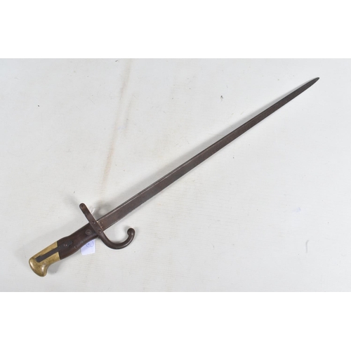 328 - A 19TH CENTURY FRENCH 1874 PATTERN GRAS BAYONET, wooden grip, crossguard numbered G72031, dated 1876... 