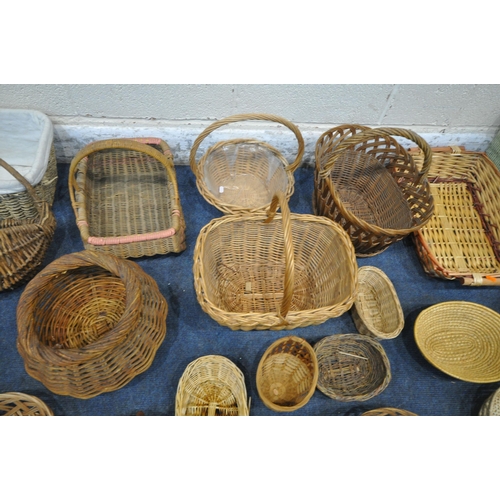 1273 - THIRTY-THREE WICKER BASKETS, varying in shape, size, style, colour, general signs of usage) (33)