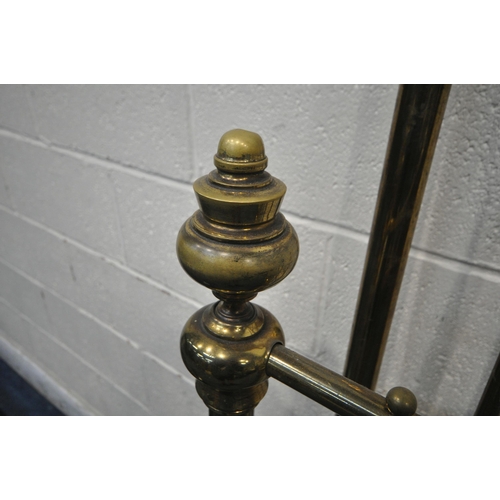 1328 - A SHOOLBRED AND CO VICTORIAN BRASS 4FT6 BRASS BEDSTEAD, with irons (condition report: one iron is lo... 