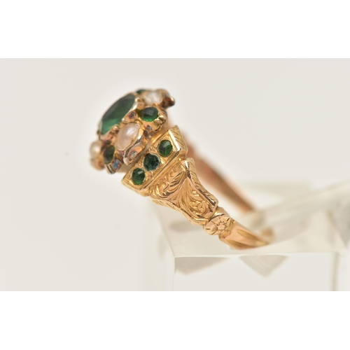 21 - A YELLOW METAL GREEN PASTE AND SPLIT PEARL CLUSTER RING, to the scrolling shoulders and textured ban... 