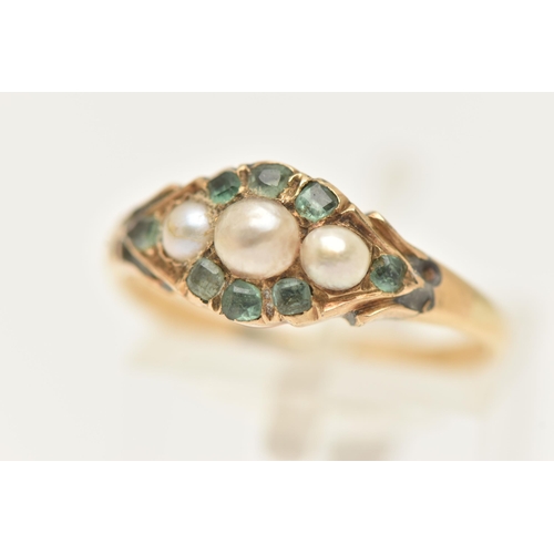 33 - A YELLOW METAL GEM SET RING, set with a row of three cultured split pearls, in a surround of cushion... 