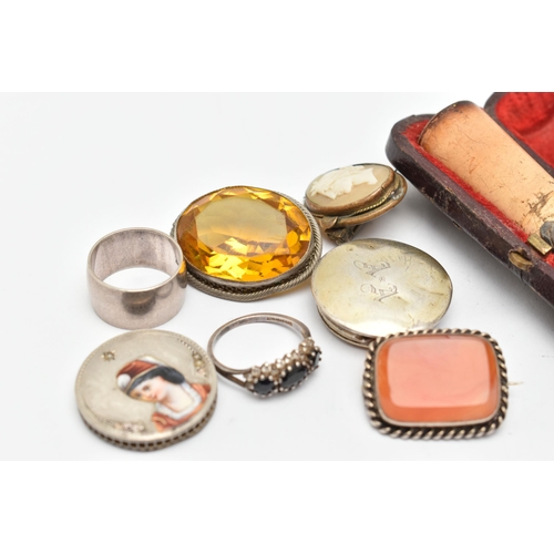 89 - A SMALL ASSORTMENT OF ANTIQUE JEWELLERY AND ITEMS, to include a cased amber and silver mounted chero... 