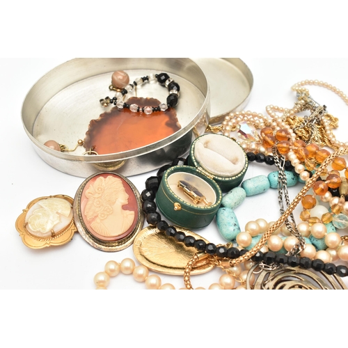 93 - A BAG OF ASSORTED COSTUME JEWELLERY AND A PEWTER TRINKET BOX, to include various beaded necklaces, i... 