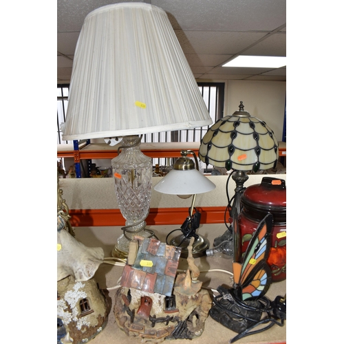 339 - A GROUP OF TABLE LAMPS AND SUNDRIES, comprising a pair of Tiffany style bedside lamps in the form of... 