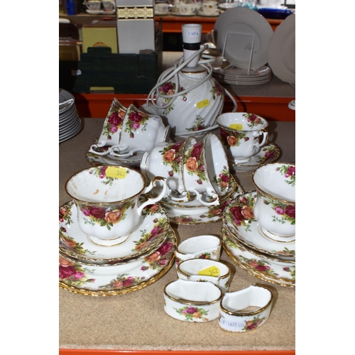 342 - A COLLECTION OF ROYAL ALBERT 'OLD COUNTRY ROSES' TEAWARE, comprising seven cups, seven saucers, six ... 