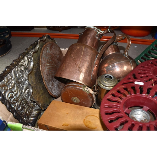 399 - A BOX OF MOSTLY ASSORTED METALWARES to include a cast iron Welch tea light trivet, a cast iron cooke... 