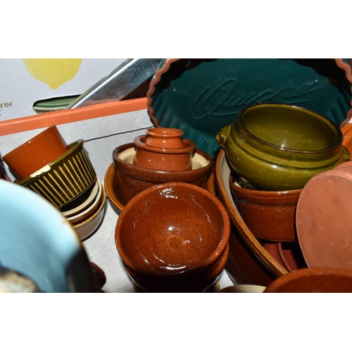 410 - FOUR BOXES AND LOOSE CERAMICS AND KITCHENWARE, to include glazed ceramic stoneware dishes, stoneware... 