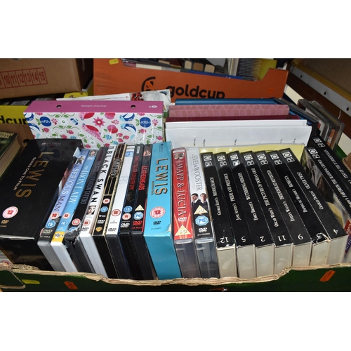 424 - NINE BOXES OF VINTAGE AND MODERN BOOKS comprising a group of historical fiction novels to include wr... 