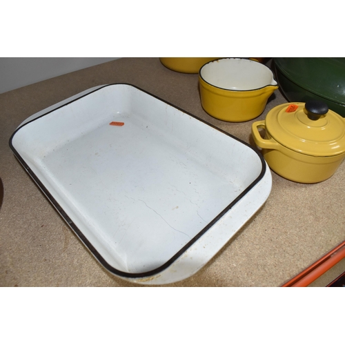 439 - A GROUP OF LE CREUSET AND CHASSEUR COOK WARE to include a green 30cm lidded pan, a green 20cm lidded... 