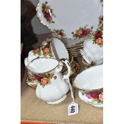 440 - A GROUP OF ROYAL ALBERT 'OLD COUNTRY ROSES' TEA AND DINNER WARES to include six tea cups, six saucer... 