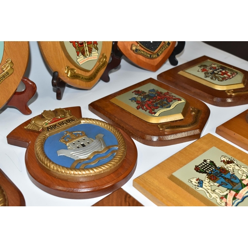 479 - ONE BOX OF VARIOUS COAT OF ARMS/CREST PLAQUES, coat of arms plaques for areas of London to include t... 