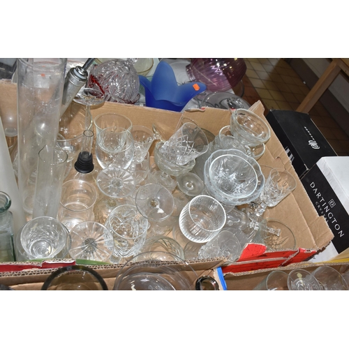 519 - FIVE BOXES AND LOOSE GLASSWARE, to include  a quantity of various drinking glasses wine, tumblers, l... 