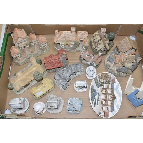 528 - TWO BOXES OF THIRTY-THREE DAVID WINTER AND LILLIPUT LANE SCULPTURES, to include Snow Cottage, Brooks... 