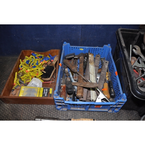 1065 - FIVE TRAYS CONTAINING HAND TOOLS including Draper clamps, files, rasps, gouges, chisels, hammers, ma... 