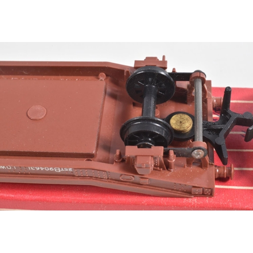 193 - FOUR BOXED HORNBY DUBLO LOW SIDED WAGON WITH CABLE DRUM LOAD (4646), all with Aluminium Wire and Cab... 