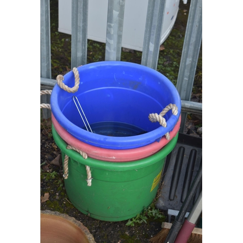 1007 - A METAL WHEELBARROW, six various garden hand tools, and three plastic buckets (11)