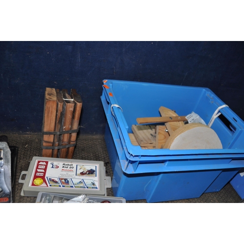 1056 - TWO TRAYS CONTAINING WOODWORKING TOOLS AND A GIFKINS DOVETAILING JIG including a Stanley No.5 plane,... 