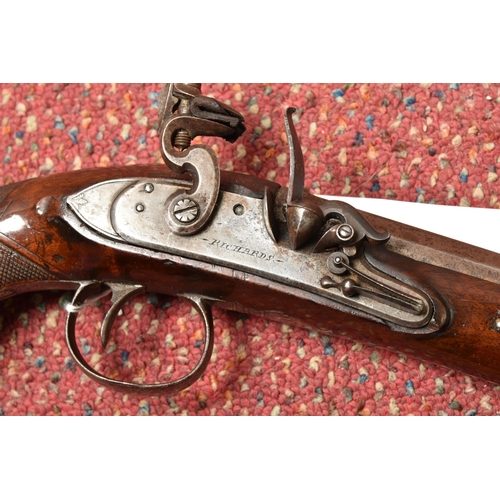 272 - AN EARLY 19TH CENTURY ENGLISH FLINTLOCK PISTOL BY RICHARDS OF LONDON WITH CHEQUERED WALNUT GRIP, 21.... 