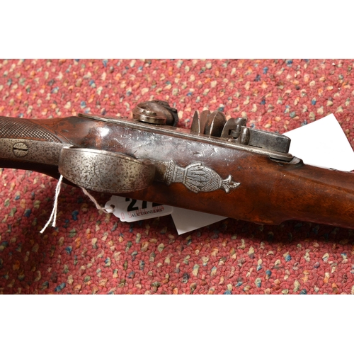 272 - AN EARLY 19TH CENTURY ENGLISH FLINTLOCK PISTOL BY RICHARDS OF LONDON WITH CHEQUERED WALNUT GRIP, 21.... 