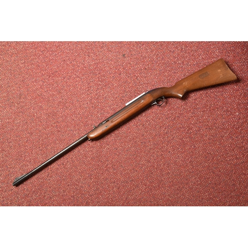 282 - A BSA .22 UNDERLEVER AIR RIFLE, SERIAL NO G31282, trigger marked Patient 607.045, embossed BSA mark ... 