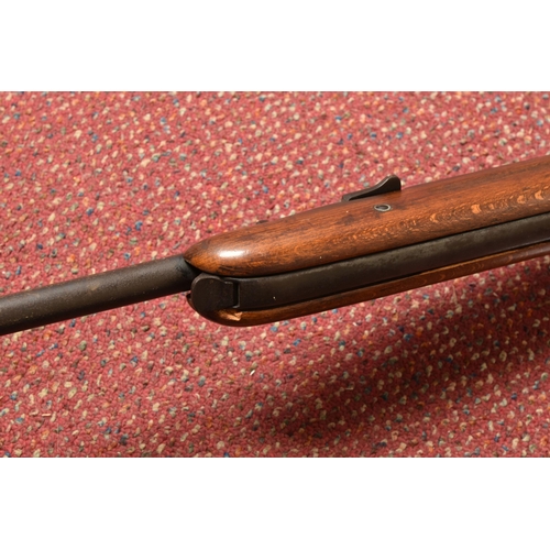 282 - A BSA .22 UNDERLEVER AIR RIFLE, SERIAL NO G31282, trigger marked Patient 607.045, embossed BSA mark ... 