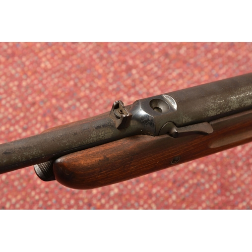 282 - A BSA .22 UNDERLEVER AIR RIFLE, SERIAL NO G31282, trigger marked Patient 607.045, embossed BSA mark ... 