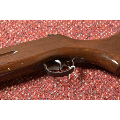 284 - A WEST LAKE (CHINESE MADE) .22 AIR RIFLE, no visible serial number, overall length 108cm, metal work... 