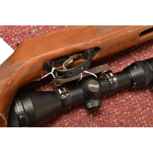 285 - A WEBLEY STINGRAY OS QUATTRO POWRLOK .22  BREAK BARREL AIR RIFLE, serial number 0715 24031, the waln... 