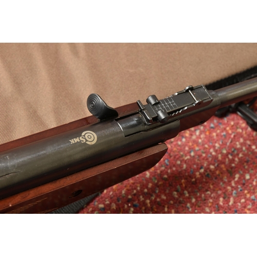 294 - A SMK XTB2-2K .22 BREAK BARRELL AIR RIFLE, appears in correct working order, with a boxed 4x20 scope... 