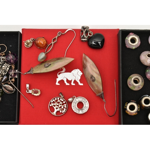 48 - ASSORTED WHITE METAL JEWELLERY, to include a beaded 'Thomas Sabo' stretch charm bracelet, signed and... 