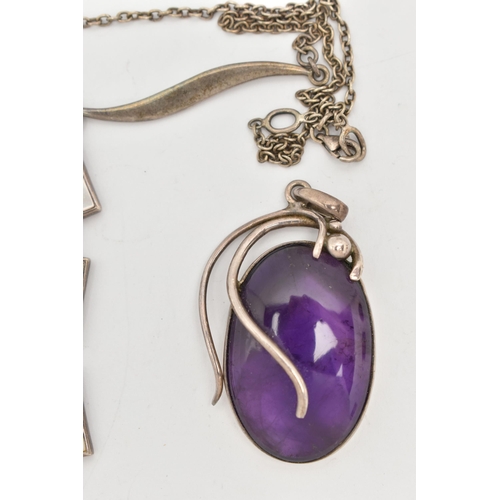 58 - THREE ITEMS OF JEWELLERY, to include a large oval amethyst cabochon set pendant, collet set in a whi... 